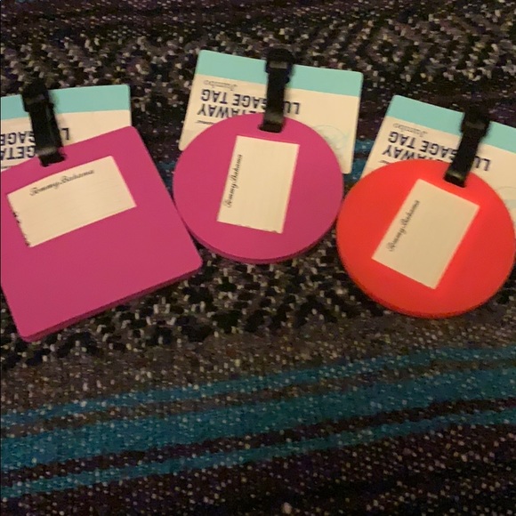 Set of three Tommy Bahama Luggage Tag - Picture 2 of 2
